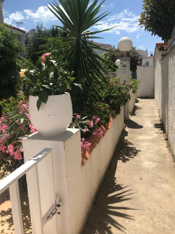 Bonita Casa Adosada Empuriabrava Luaran gambar